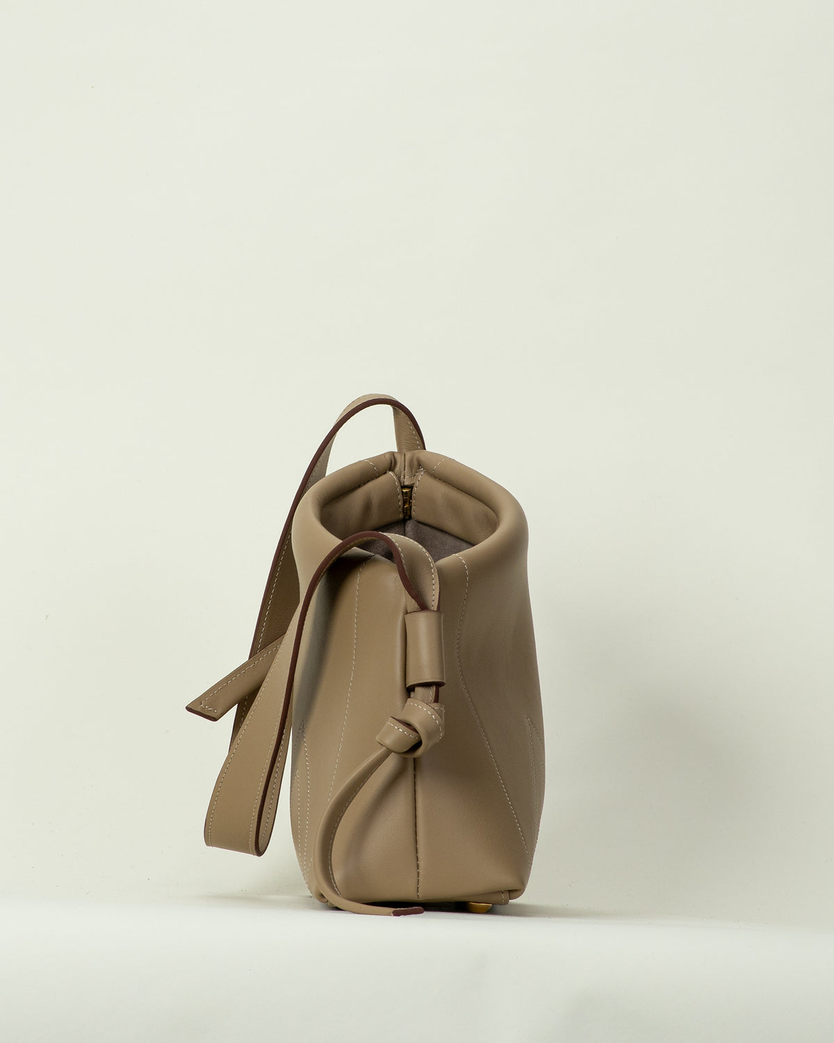 K Shoulder Bag in Dove